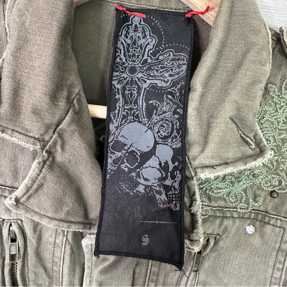 Miss Me Skull Embroidered Utility Denim Jacket Small - Picture 7 of 9